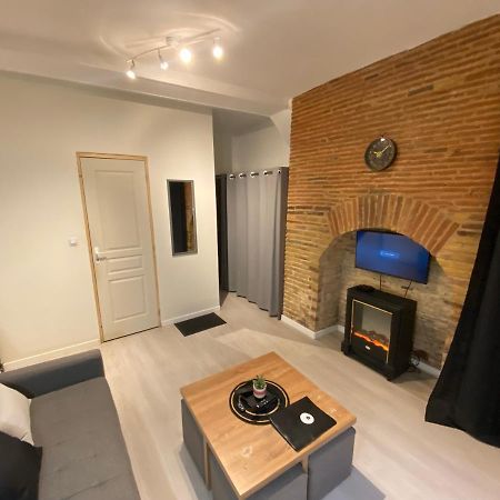 Au P'Tit Loft - Wifi Fibre - Orange Tv - Hyper Centre - Gare Appartement Troyes Buitenkant foto